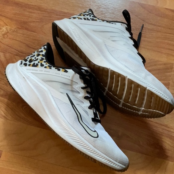 Nike Cheetah Running Sneaker - Picture 2 of 6